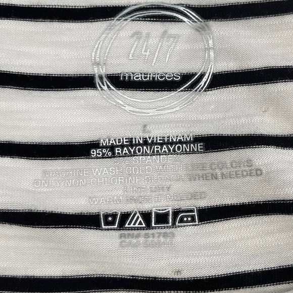 Maurices Striped Shirt Ruffle Cuffs Black White Size Large - Picture 5 of 10